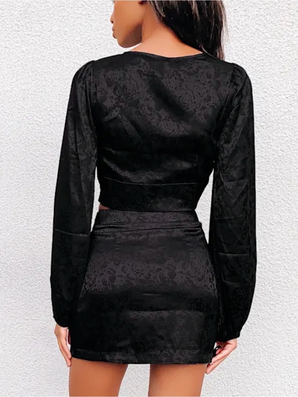 NWOT LULUS In a Mood Black Satin Jacquard Long Sleeve Crop Top Size XS - Picture 2 of 10